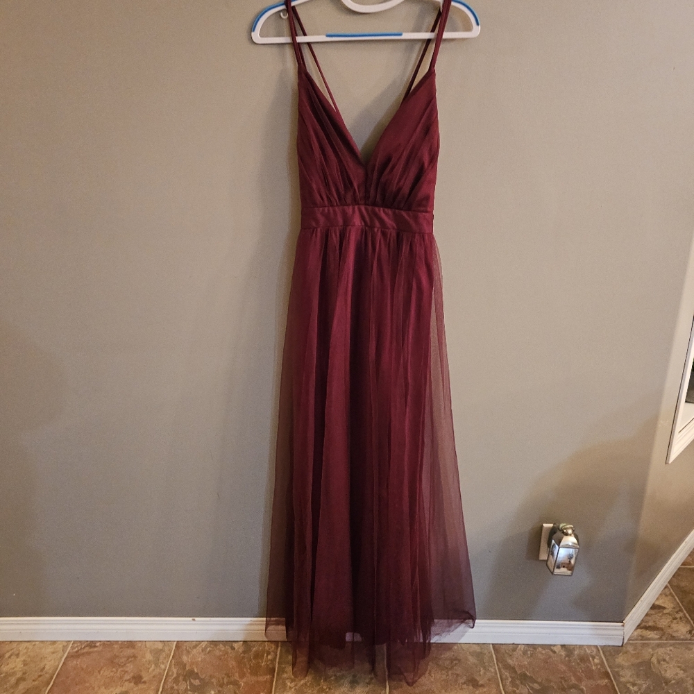 Burgundy V-Neck Tulle Wedding/Prom Dress